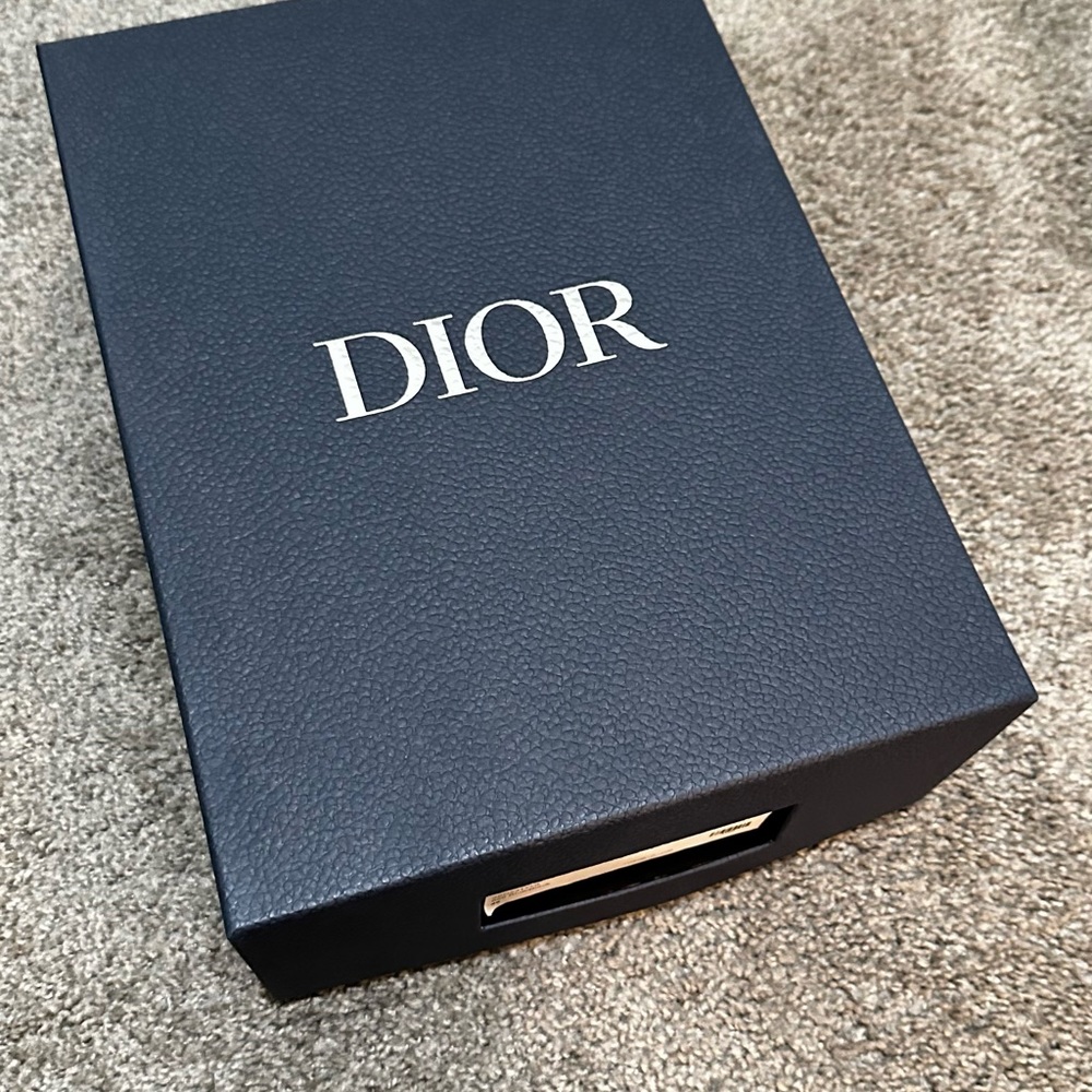 Dior B22 Sneakers - Picture 7 of 8
